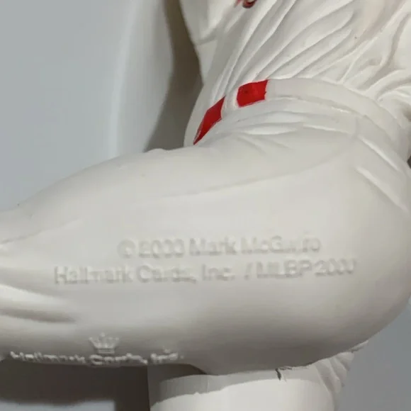 MLB Hallmark 2000 Mark McGwire St. Louis Cardinals Christmas Ornament in box - Picture 6 of 6